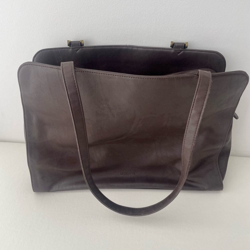 Liz Claiborne bag - Great for Traveling